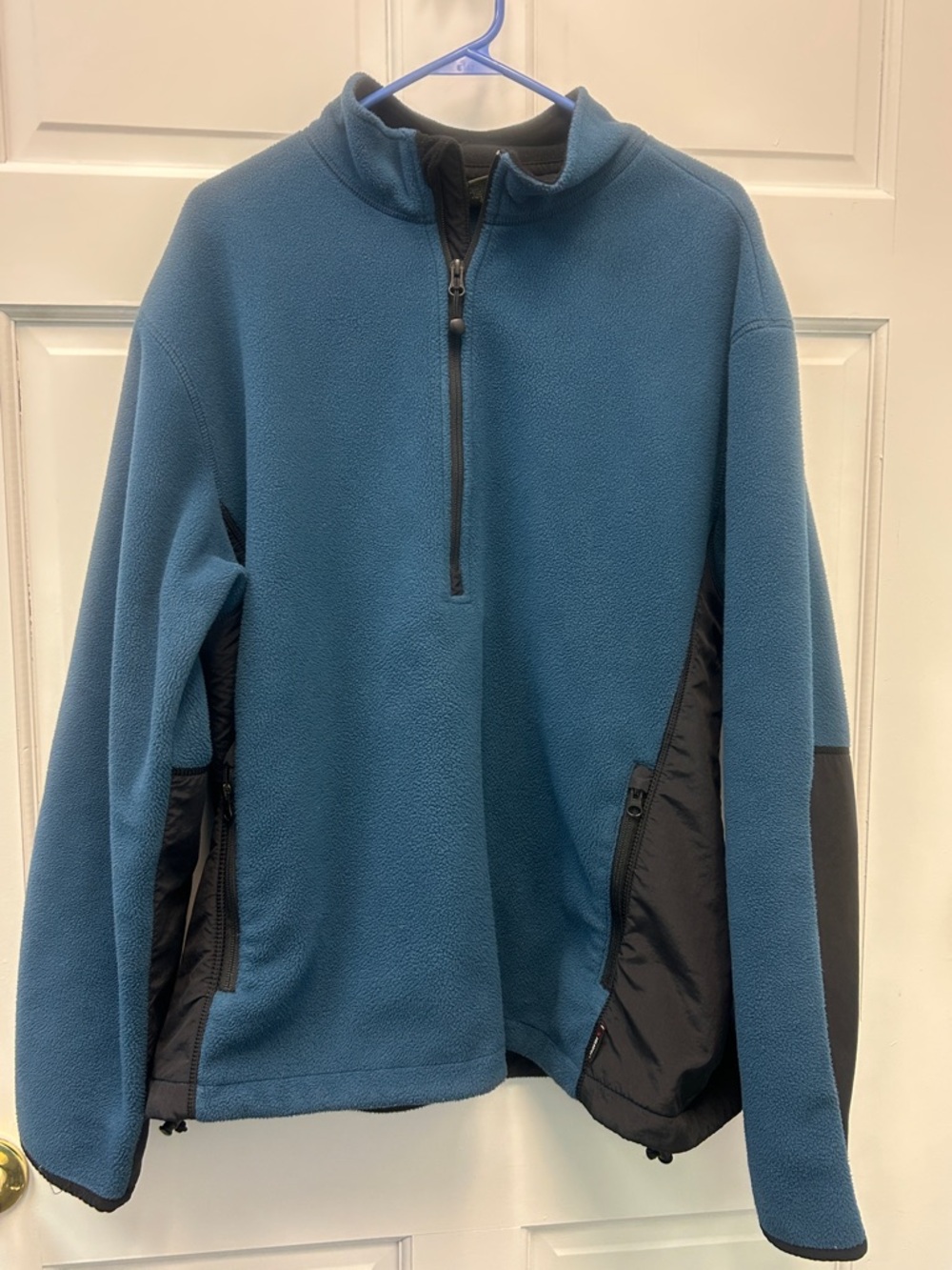 Eddie Bauer 1/4 Zip Fleece Jacket Size L Adjustable on Bottom of Coat & Pockets